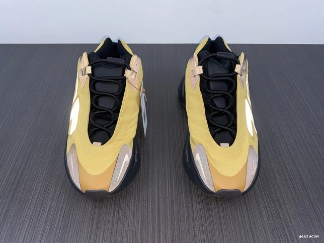 Boost Flux' MNVN GZ0717 'Honey 700 Yeezy 0917
